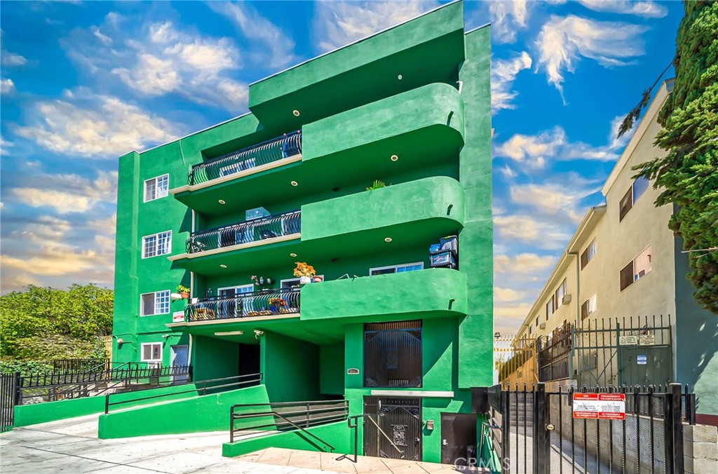 Los Angeles Condo: 316 South New Hampshire Avenue