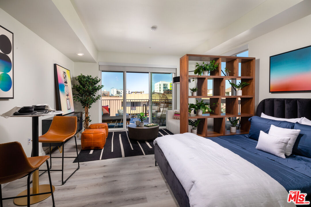 Los Angeles Condo: 750 South Oxford Avenue