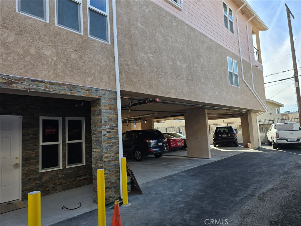 North Hollywood Condo: 11808 Hart Street