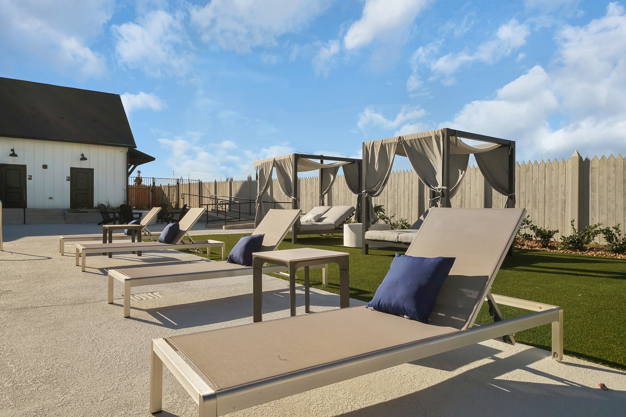 Magnolia Condo: 38634 Spur 149 Road