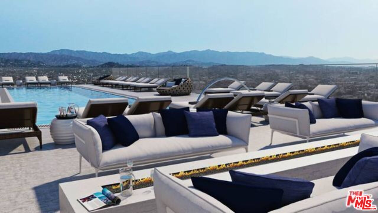 Los Angeles Condo: 3033 Wilshire Boulevard