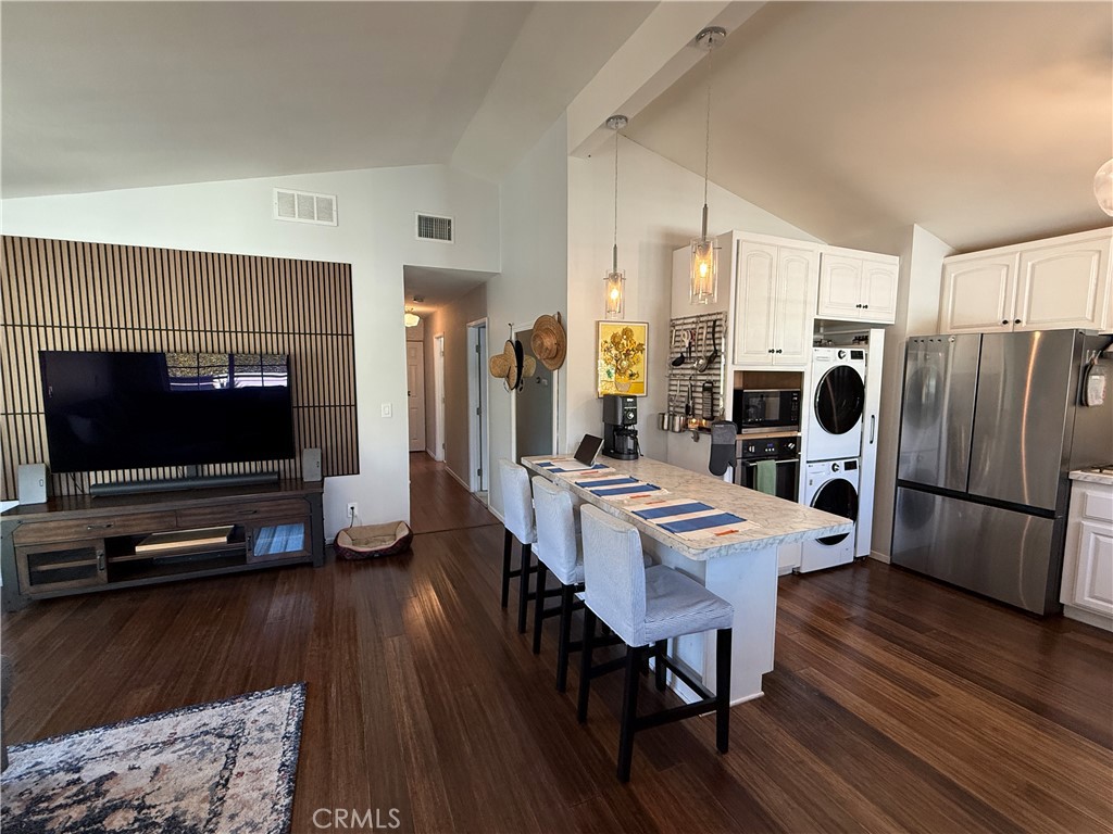 Huntington Beach Condo: 8372 Hillhead Drive