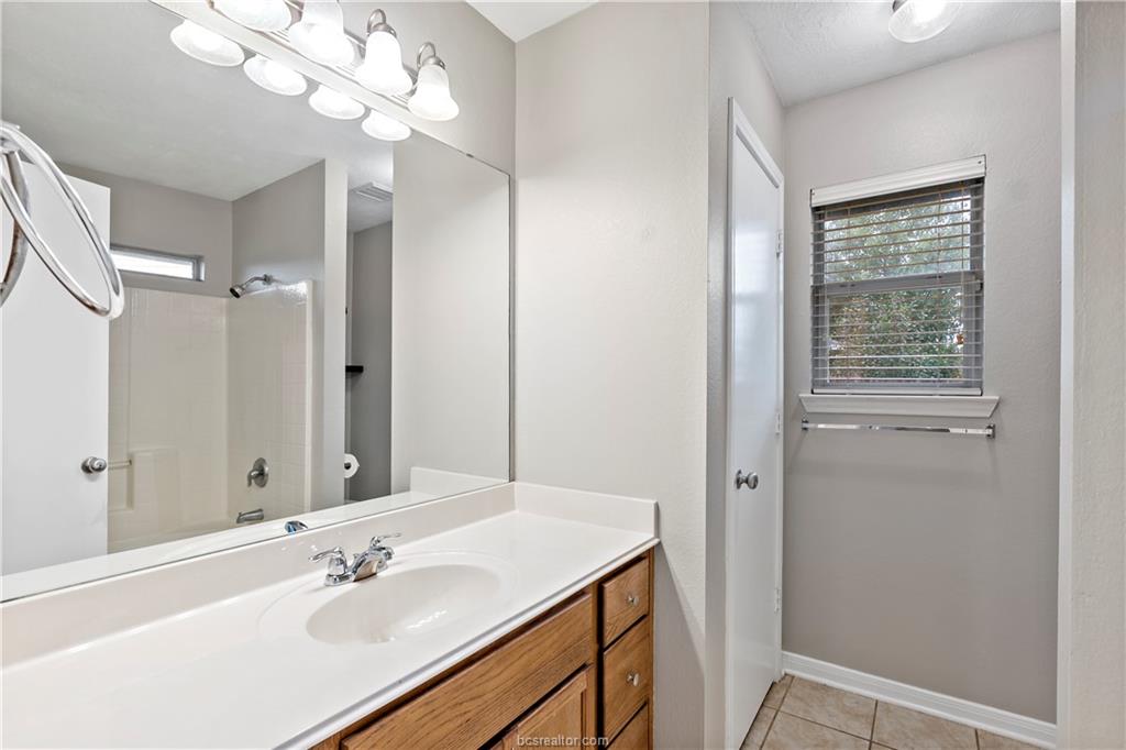College Station Condo: 3903 Crown Ridge Court