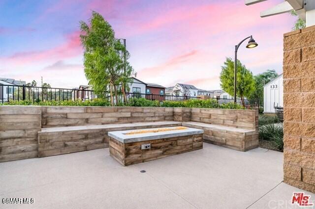 Simi Valley Condo: 300 Farmhouse Drive