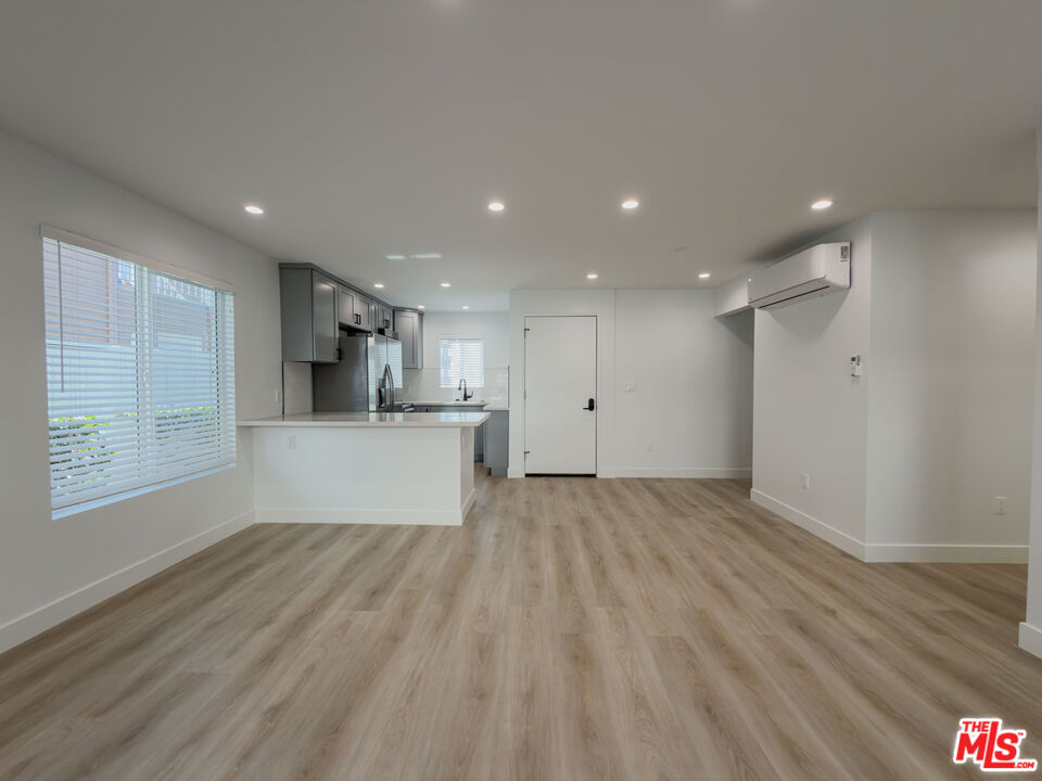 Redondo Beach Condo: 1211 Beryl Street