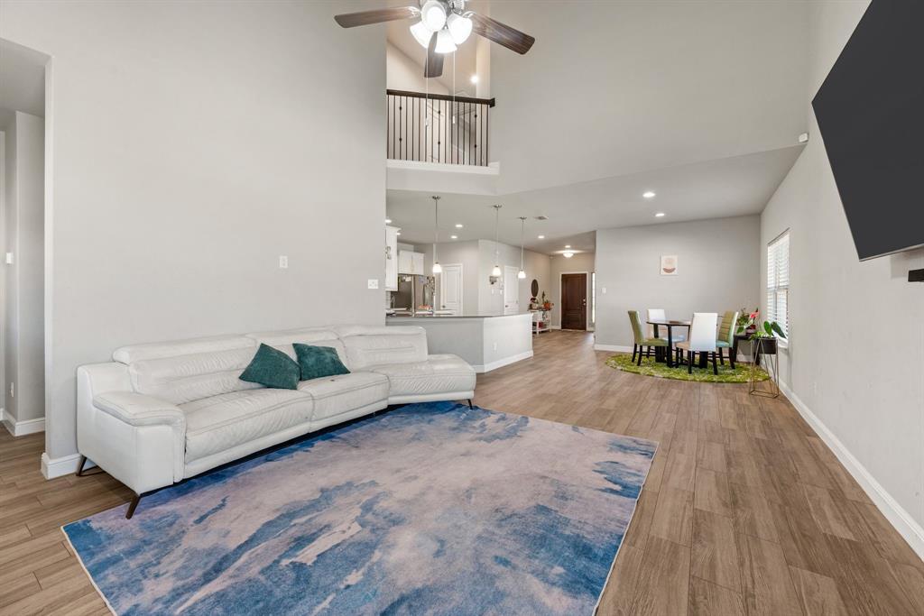 Northlake Condo: 1601 Brindle Street