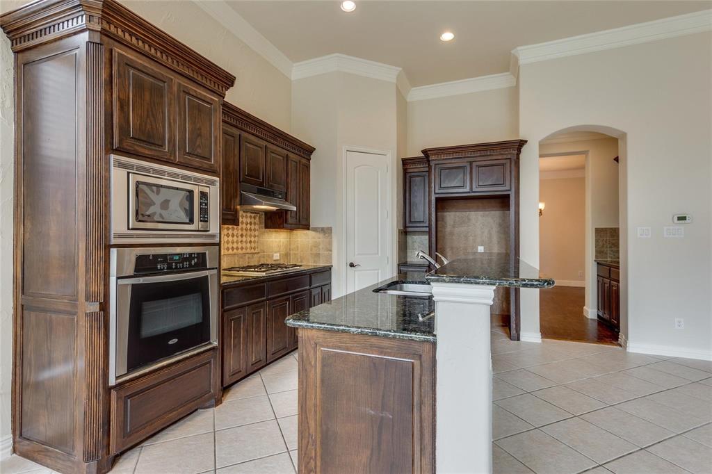 Irving Condo: 4008 East Hill Drive