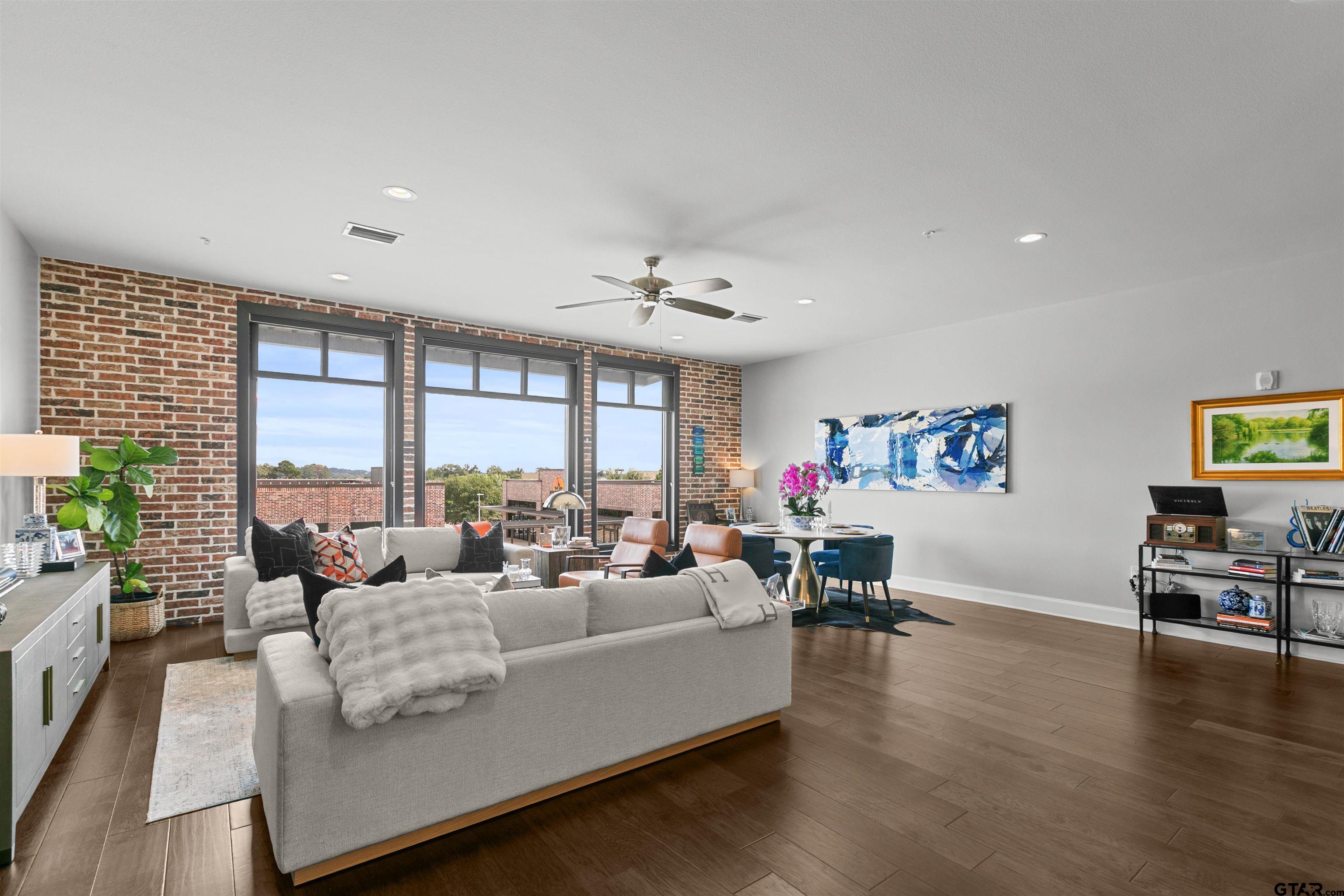 Tyler Condo: 2981 Crest Ridge Drive