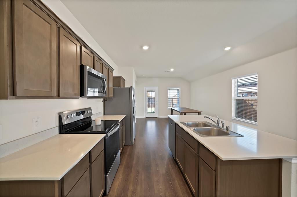 Crandall Condo: 3114 Pr Hl Grove