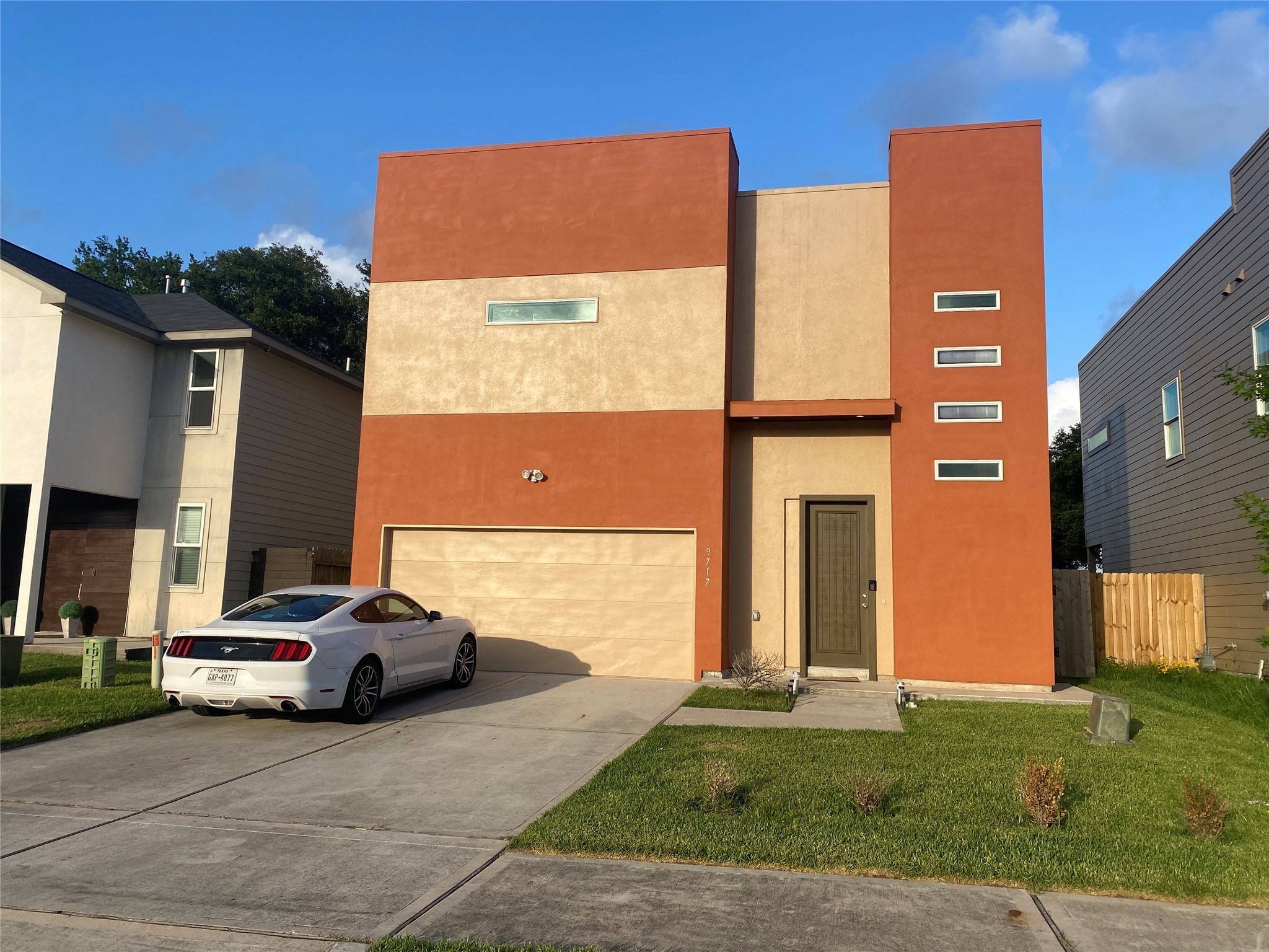 Houston Condo: 9737 Fabiola Drive