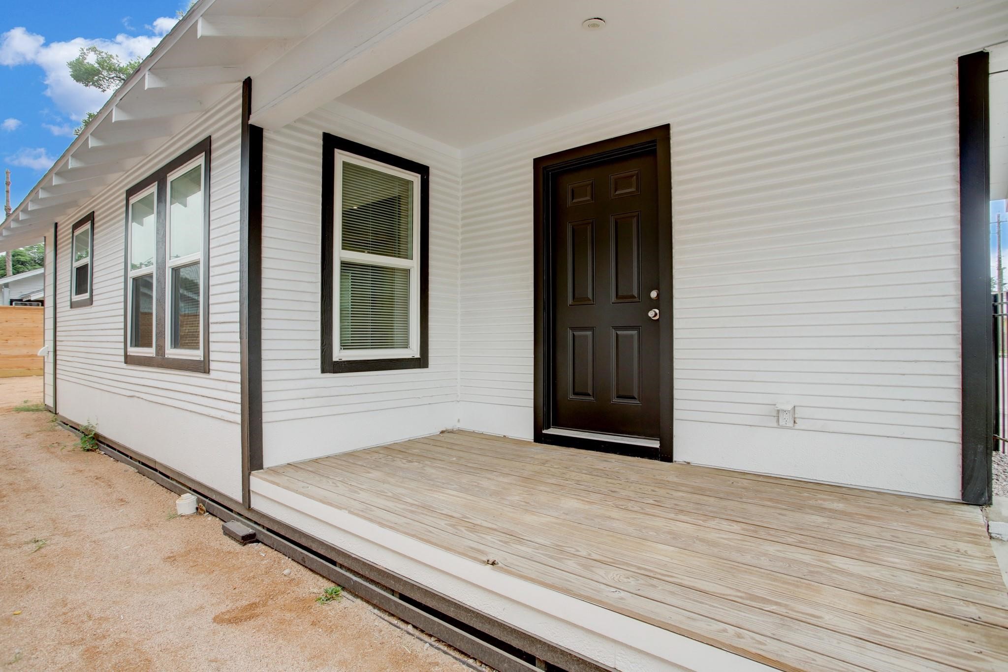 Houston Condo: 6109 North Main Street