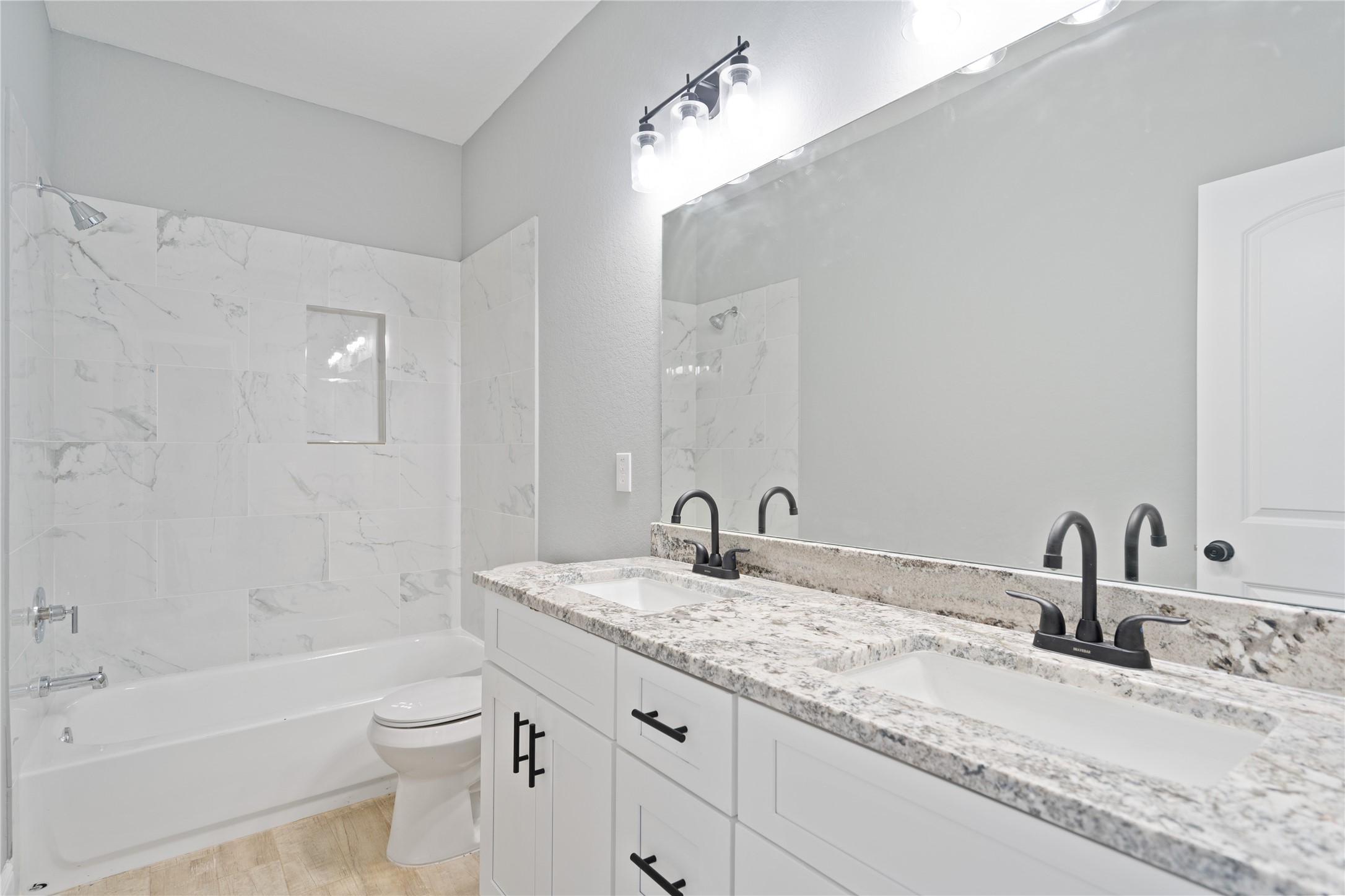 Houston Condo: 3710 Rockingham Street