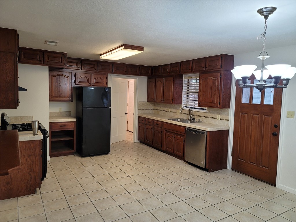 Round Rock Condo: 306 East Anderson Avenue