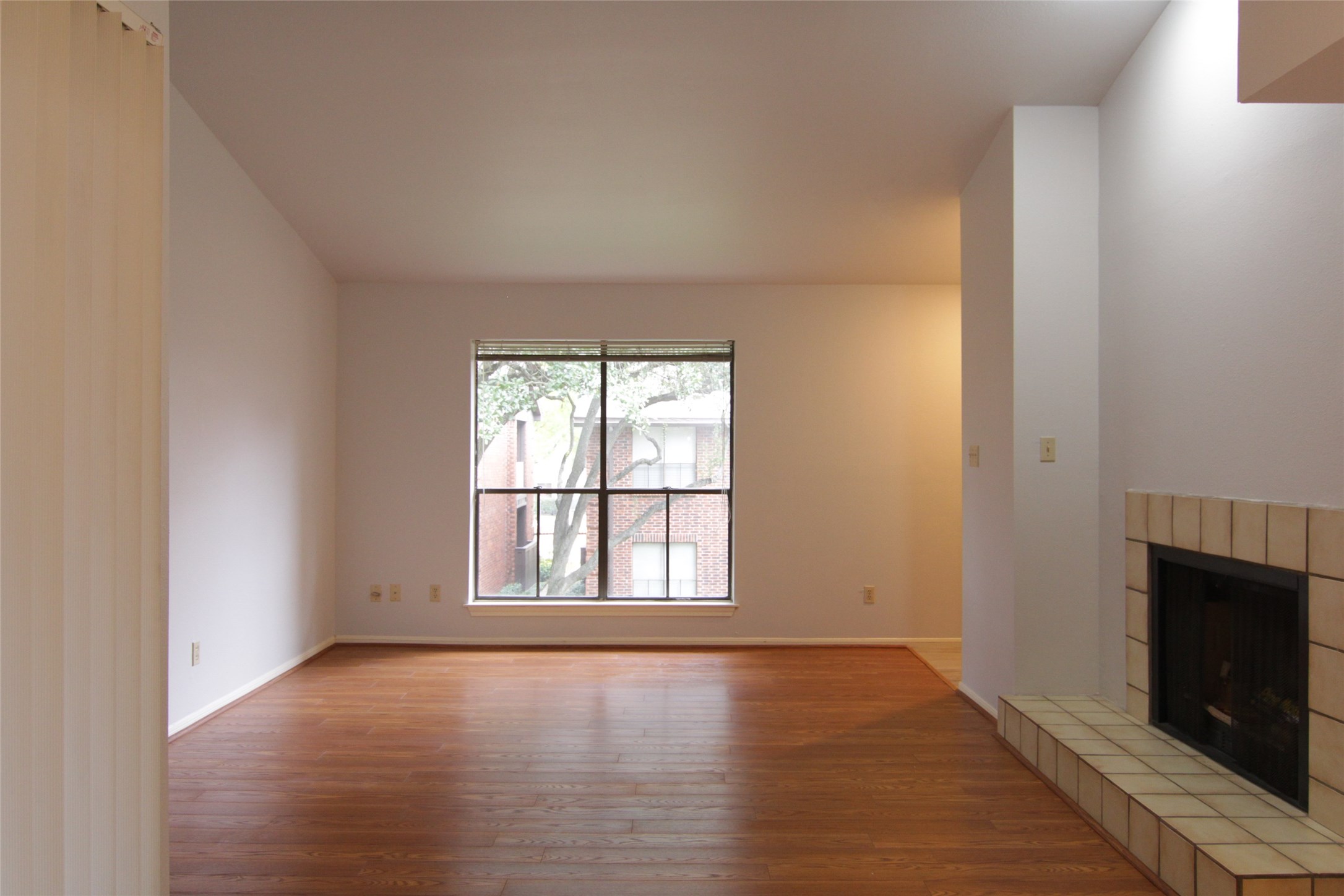 Houston Condo: 3100 Walnut Bend Lane
