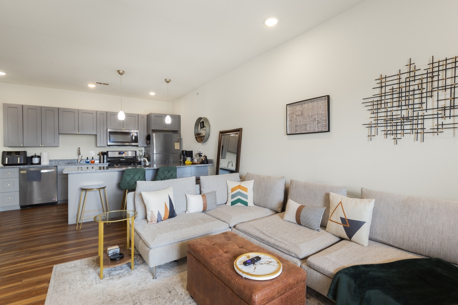 Philadelphia Apartment: 2411 Kensington Ave