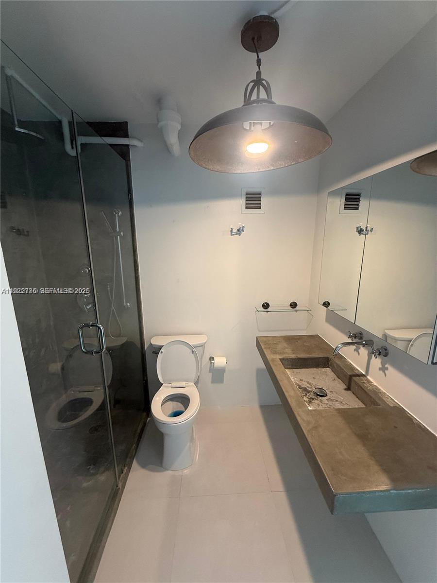 Miami Beach Condo: 1200 West Avenue