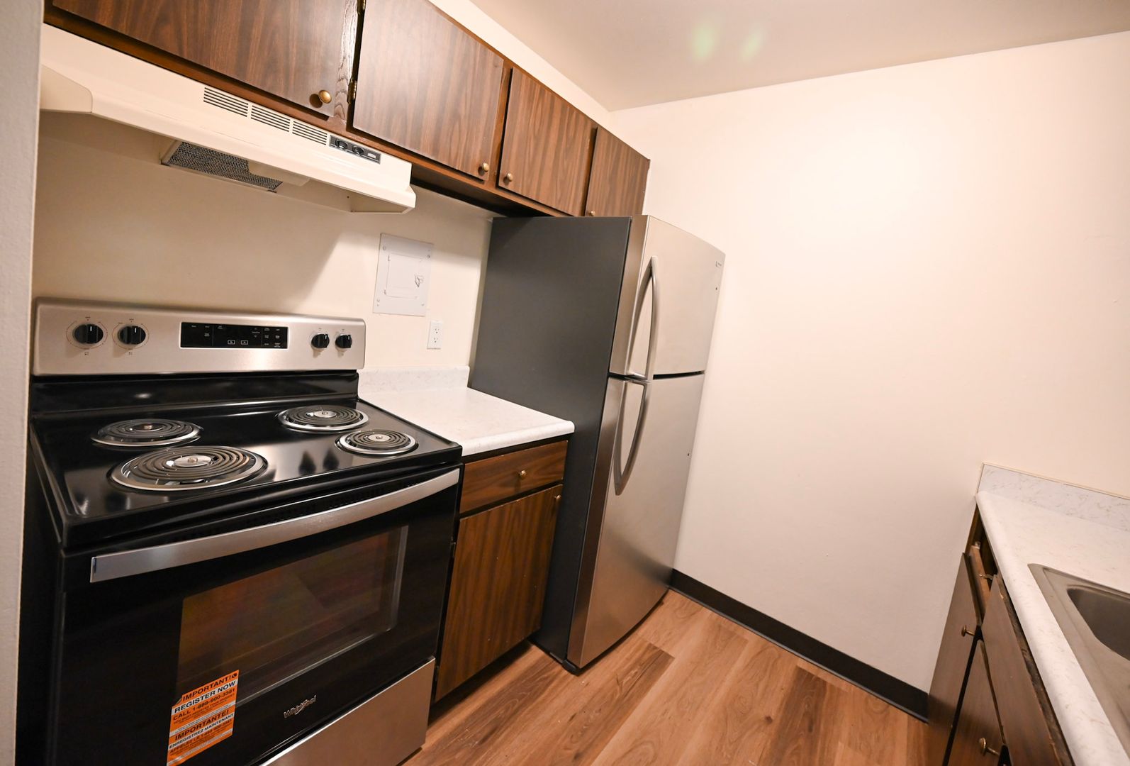 Sun Prairie Apartment: 242 Amber Trl