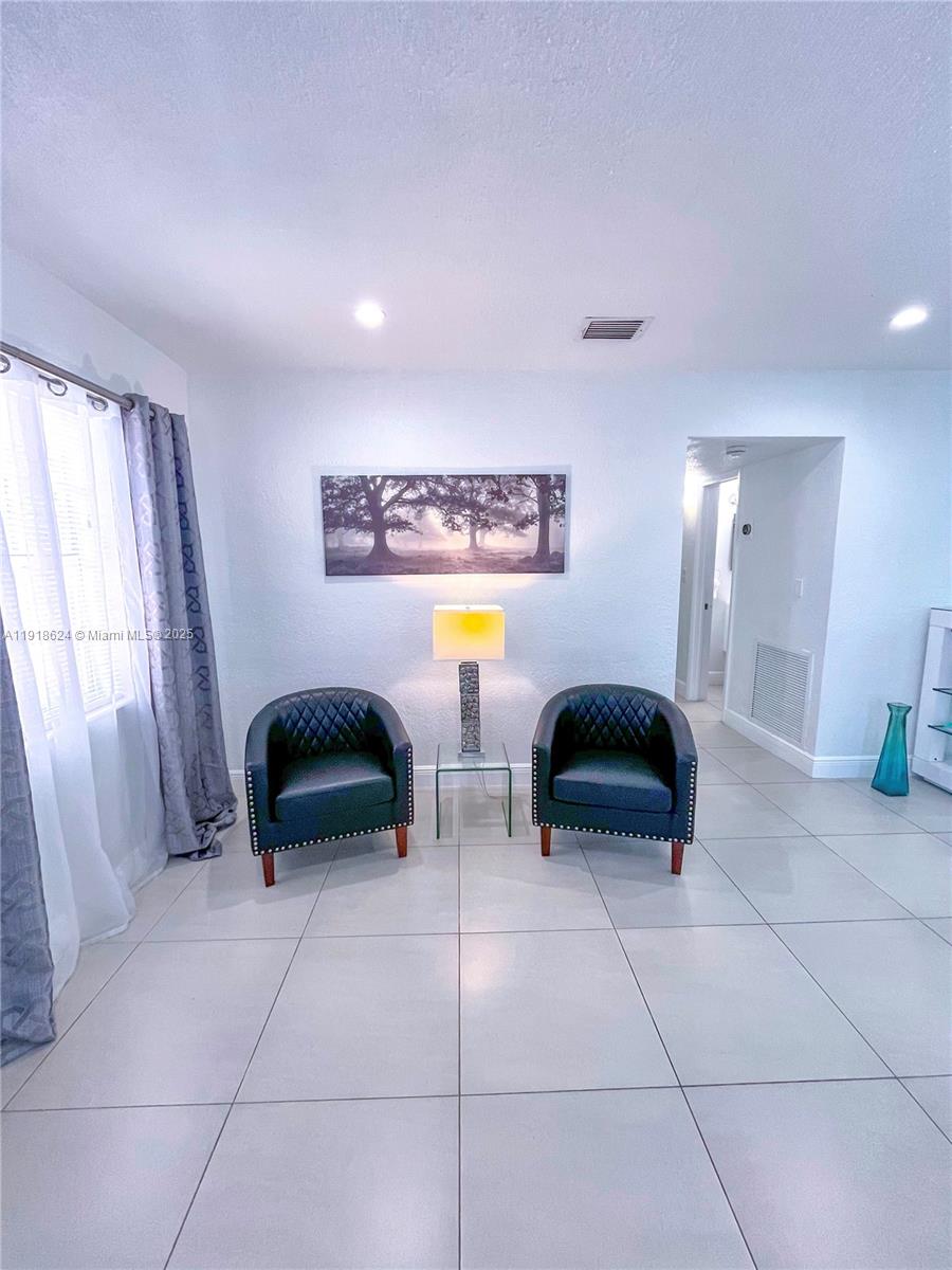 Lauderdale Lakes Condo: 4420 Northwest 30th Court