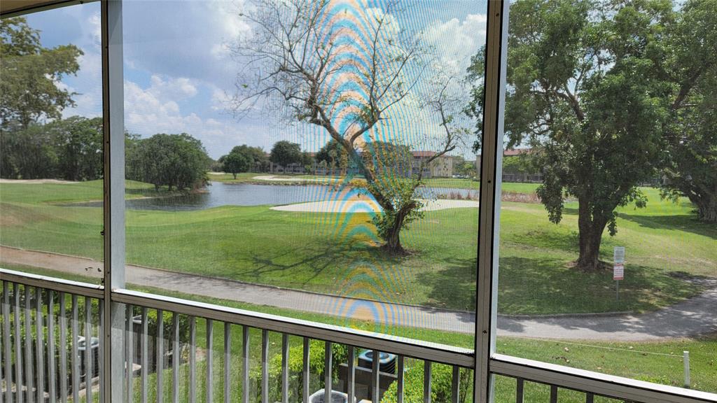 Pembroke Pines Condo: 300 Southwest 134th Way
