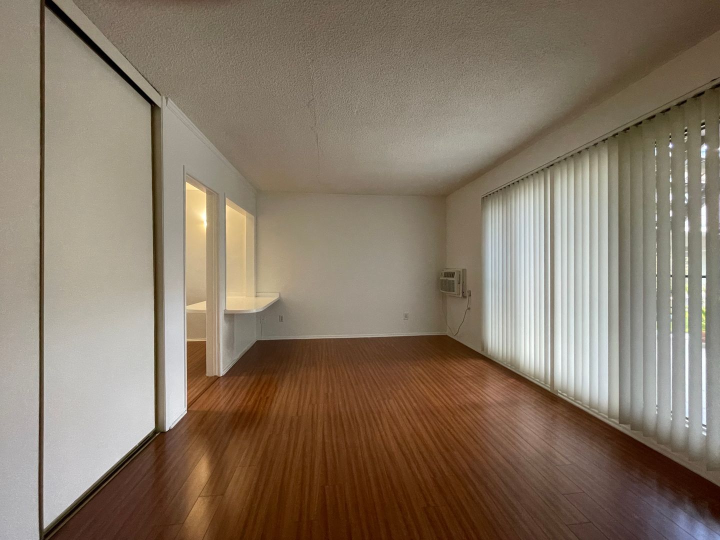 West Hollywood Apartment: 1152-1154 Poinsettia Pl