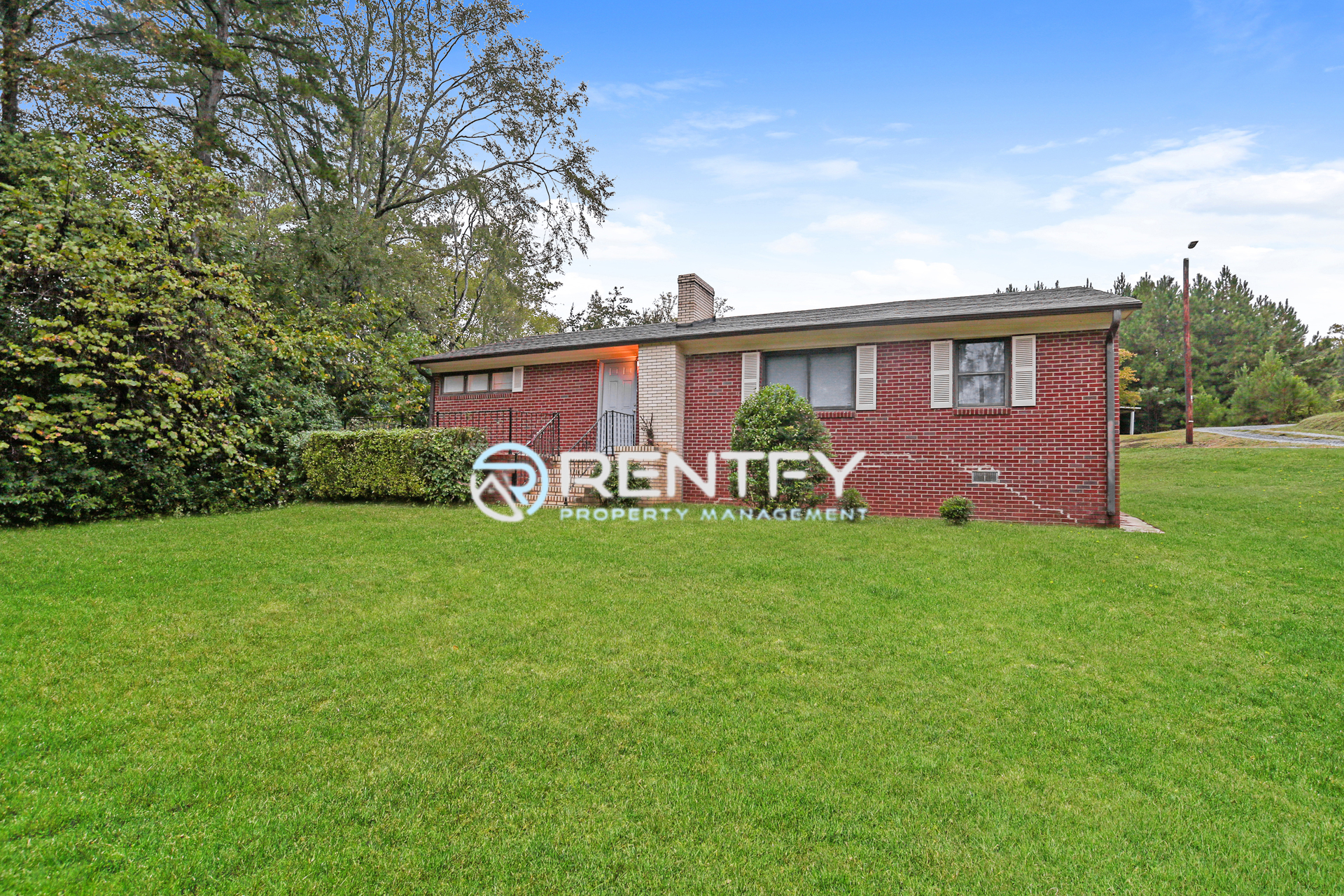 Norwood House: 12428 Us Highway 52 S