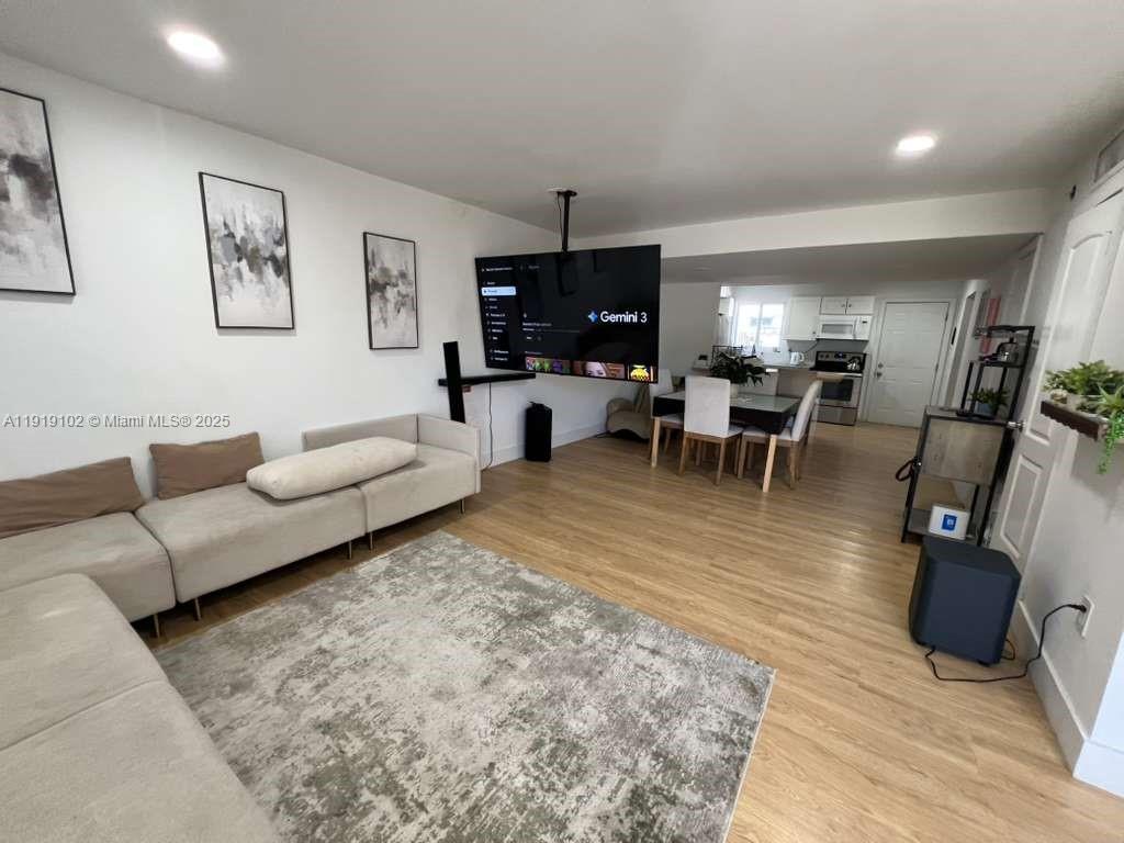 Miami Condo: 1480 Northeast 151st Street