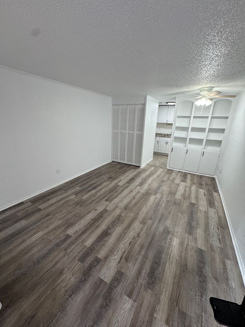 Leesburg Condo: 420 Mills Street