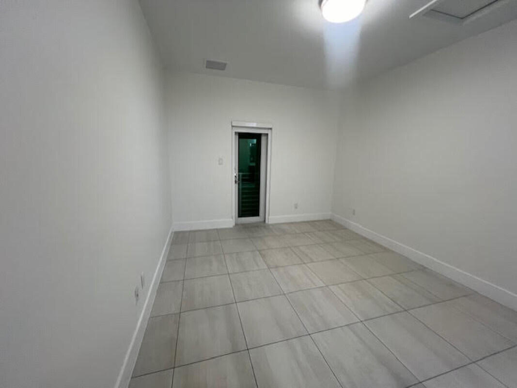 Lake Worth Condo: 3884 Melaleuca Lane