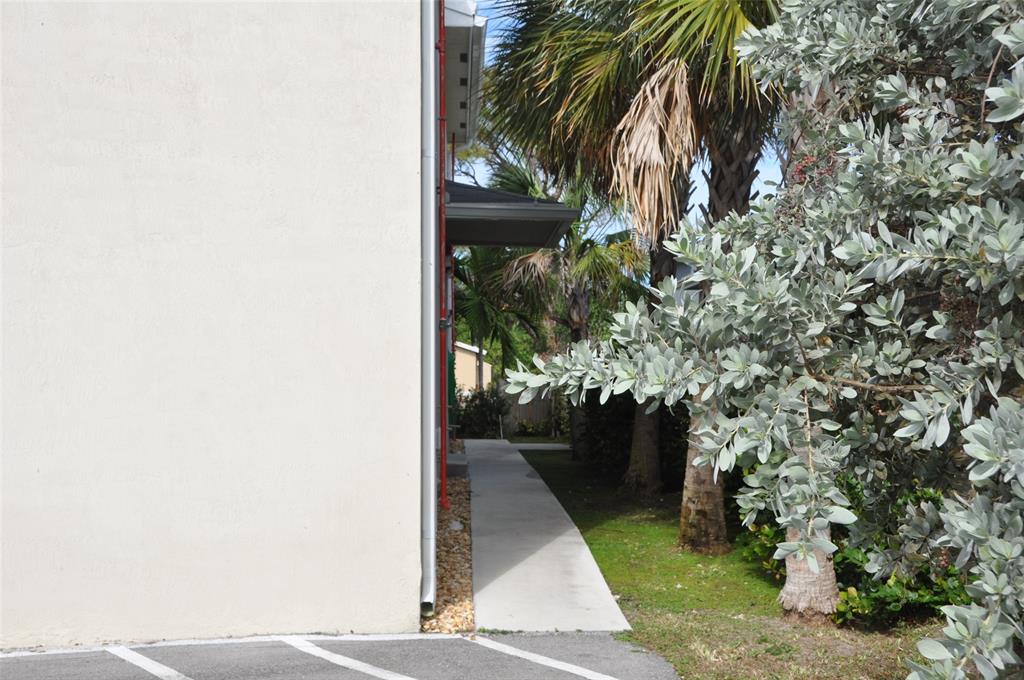 Fort Lauderdale Condo: 1216 Northwest 6th Court