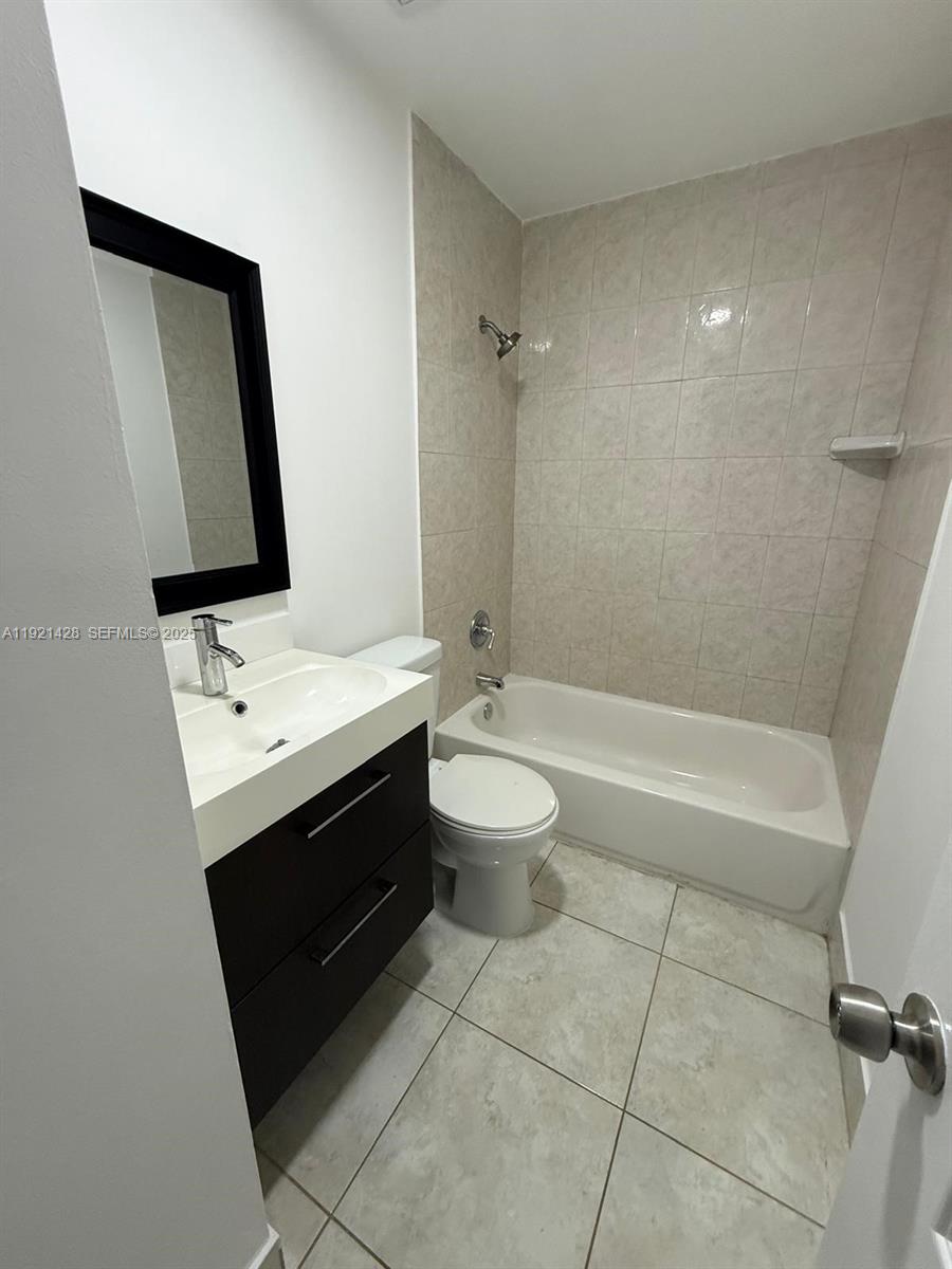 Miami Condo: 14111 Southwest 121st Place