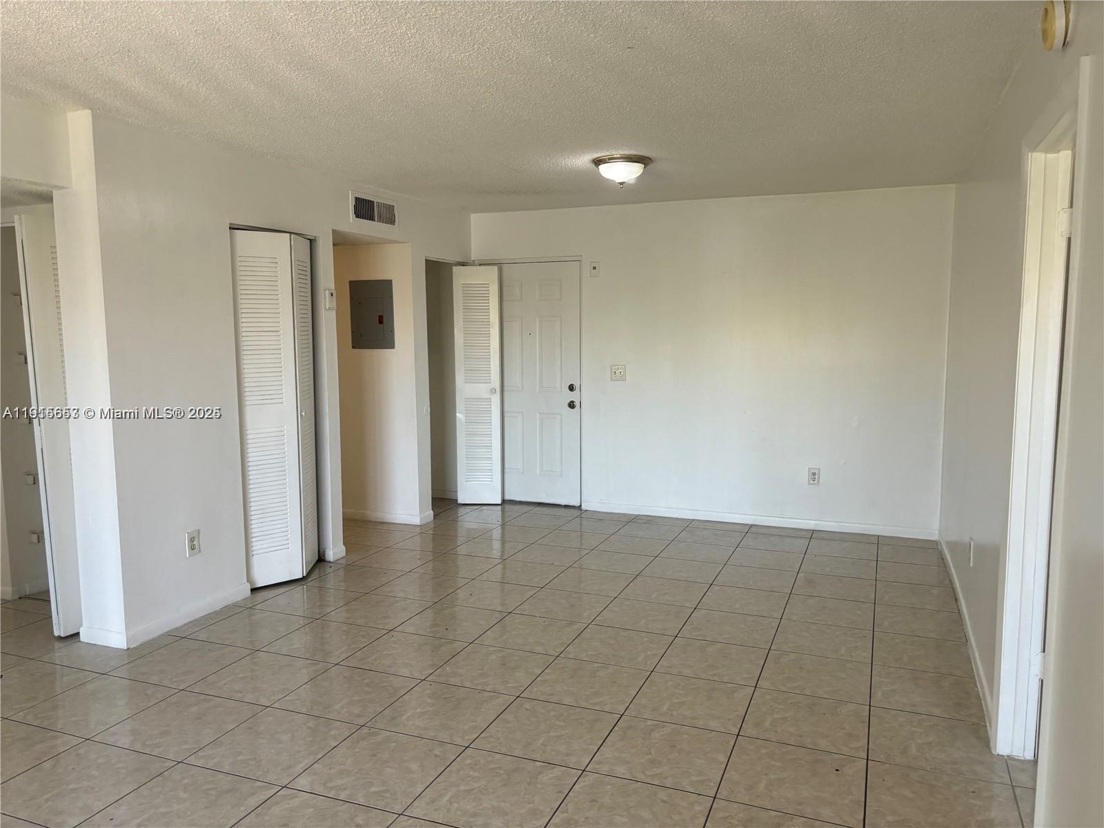 Cutler Bay Condo: 8240 Southwest 210th Street