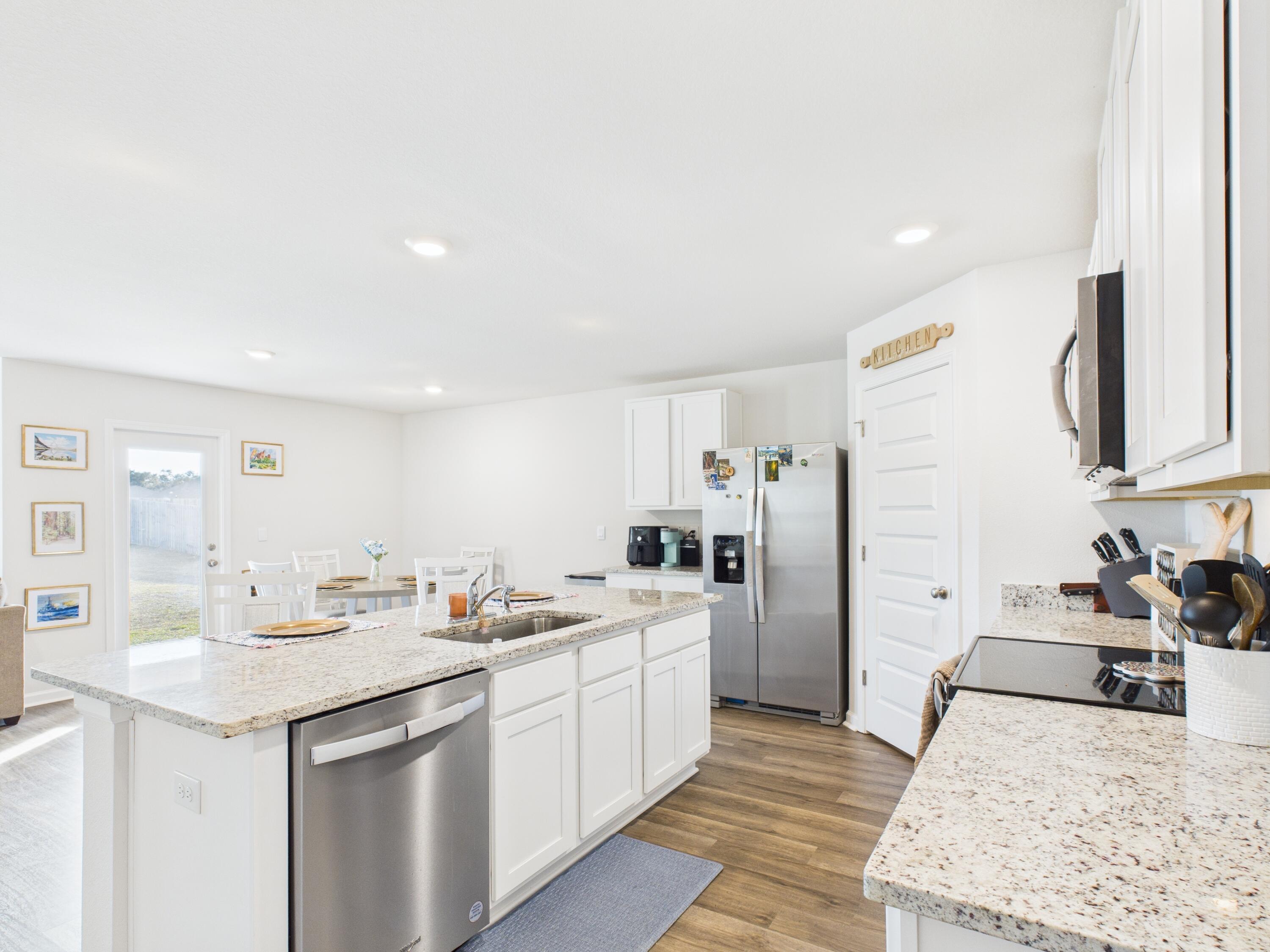 Milton Condo: 8775 Clearbrook Drive