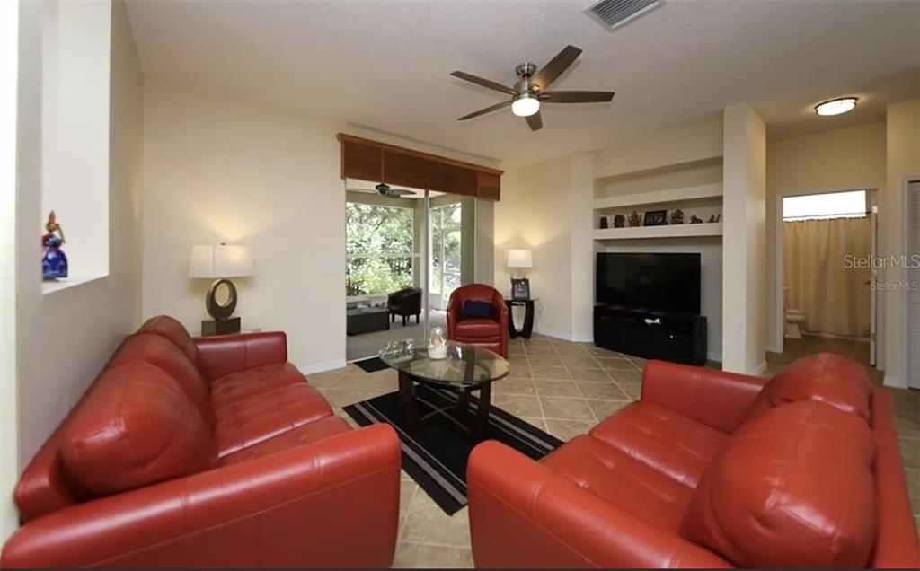 Valrico Condo: 5324 Cottonwood Tree Circle