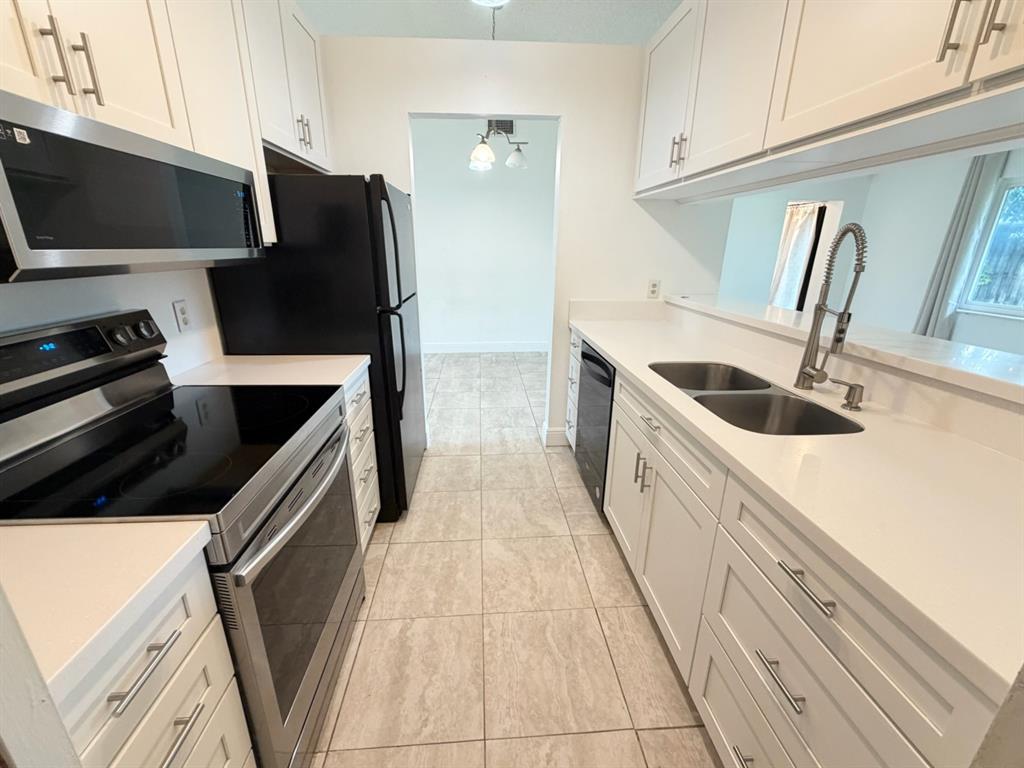 Lauderhill Condo: 8350 Northwest 46th Street