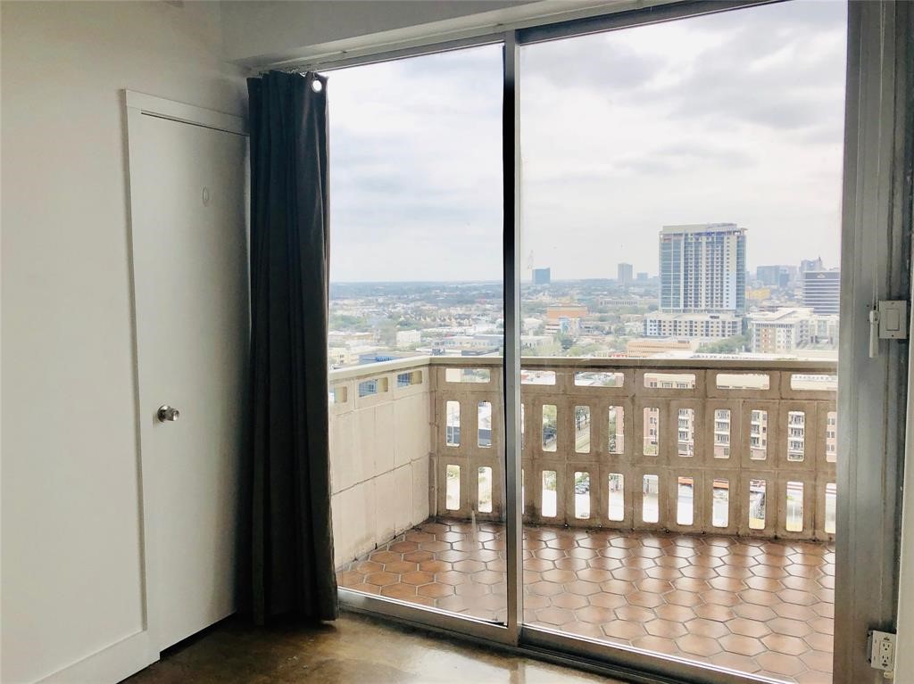 Houston Condo: 2016 Main Street