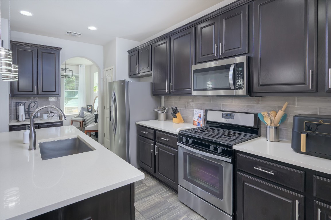 Austin Condo: 9000 Cattle Baron Path