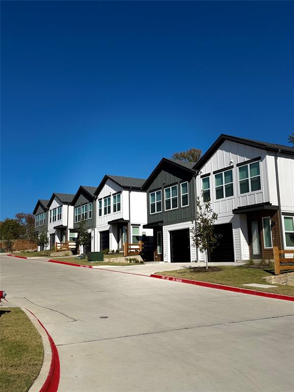 Melissa Condo: 4610 Welker Way