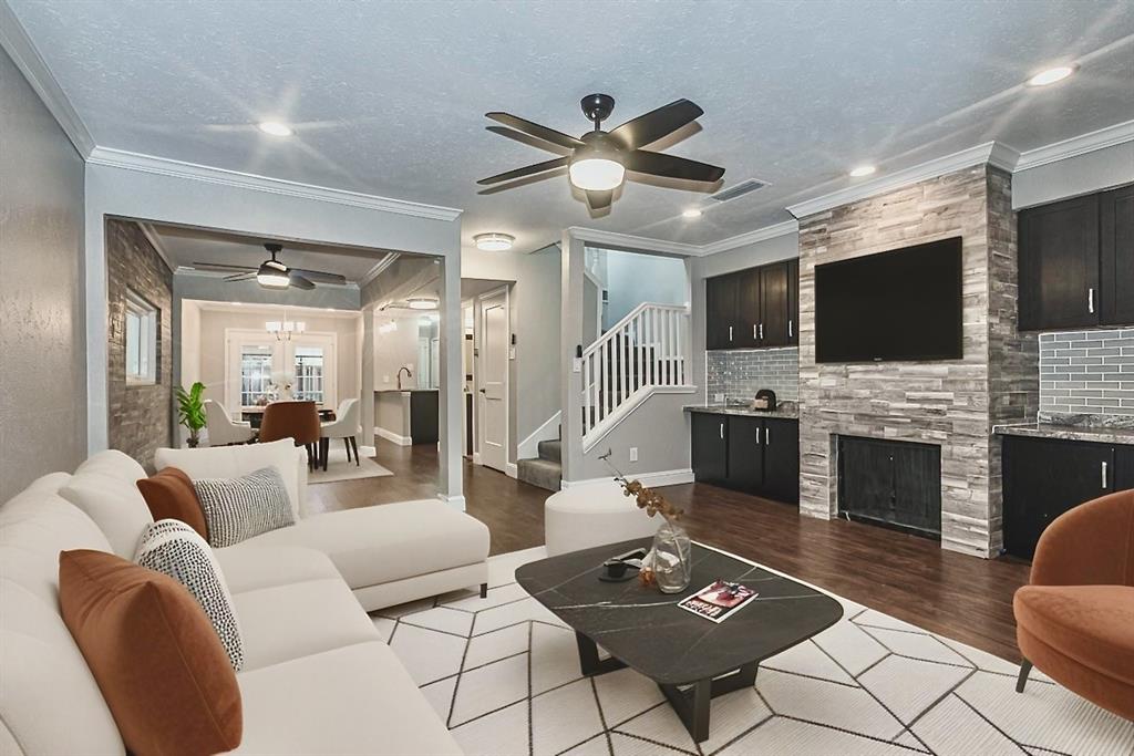 Addison Condo: 3756 Vitruvian Way