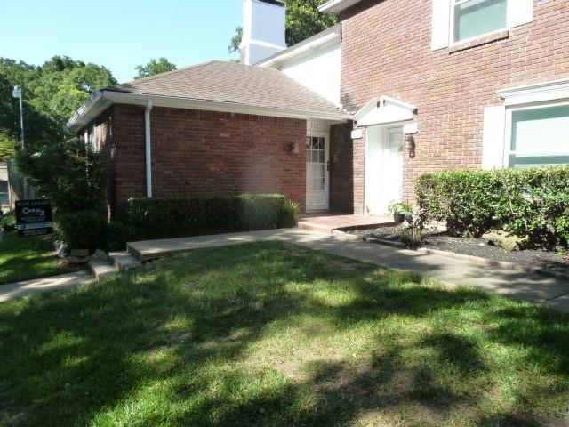 Bedford Condo: 852 Chateau Valee Circle