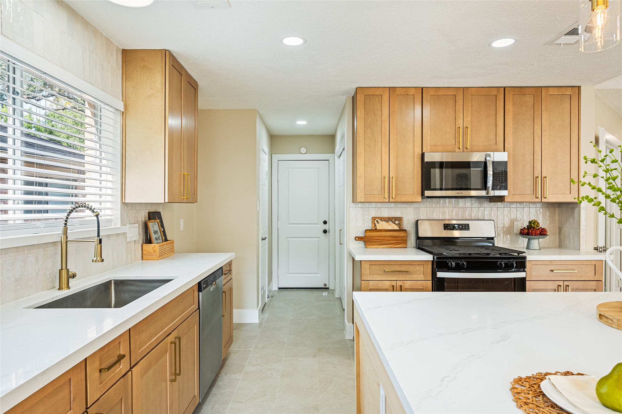 Houston Condo: 19727 Redroot Drive