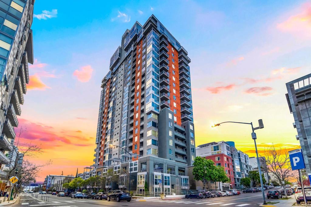 San Diego Condo: 300 West Beech Street