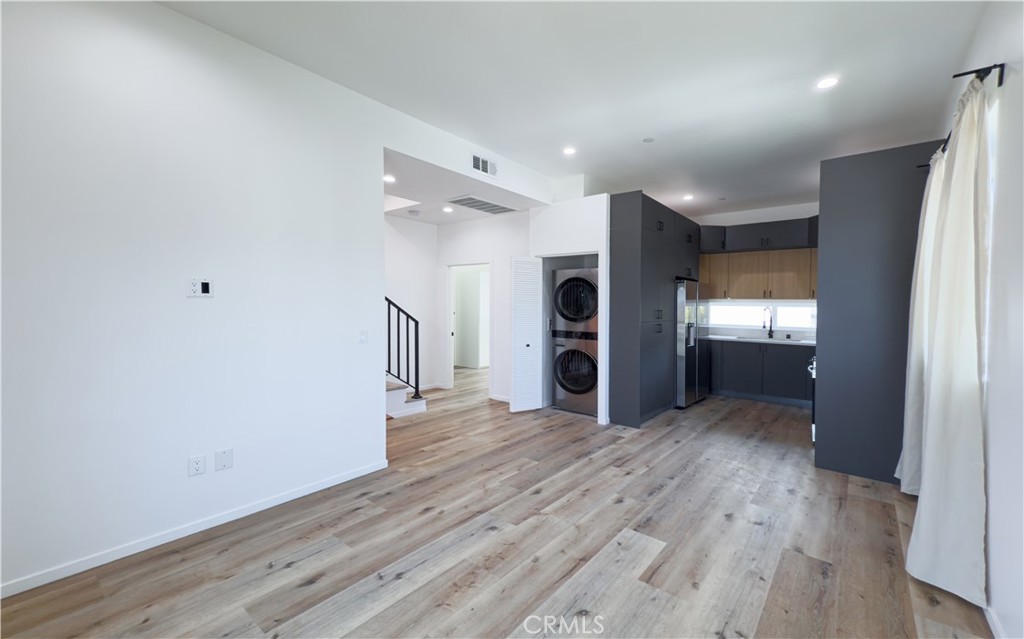 Los Angeles Condo: 121 South Coronado Street