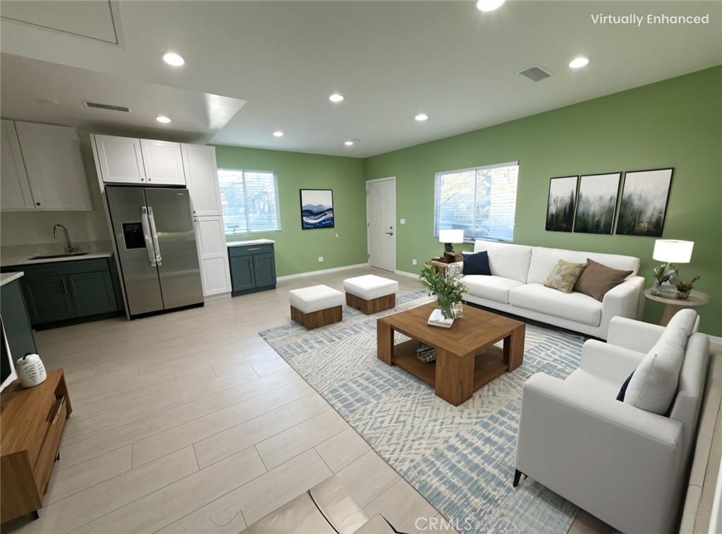 Sunland Condo: 8520 Fenwick Street