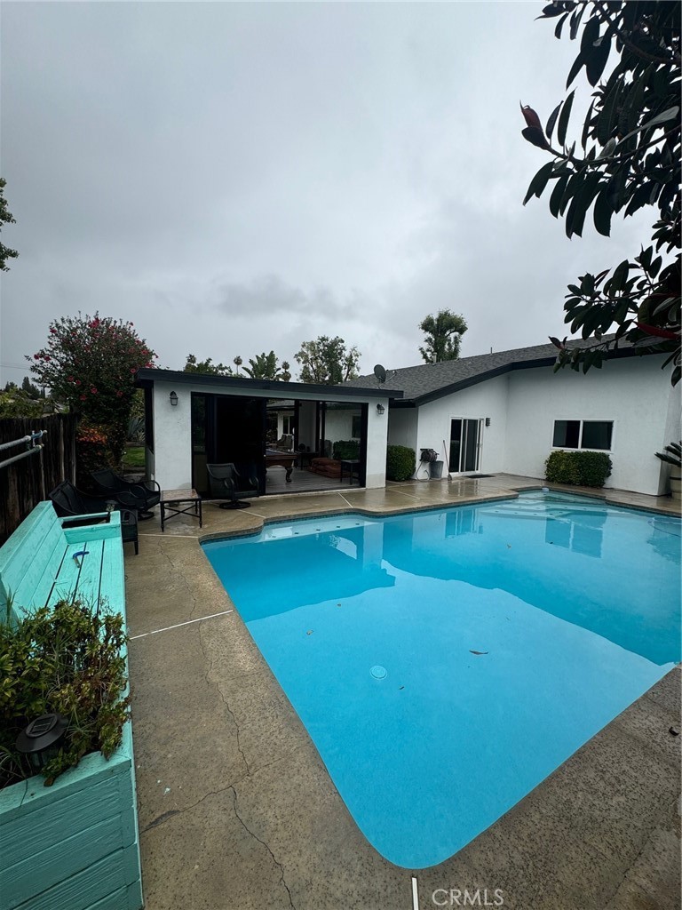 Riverside Condo: 9559 Calle Del Casa