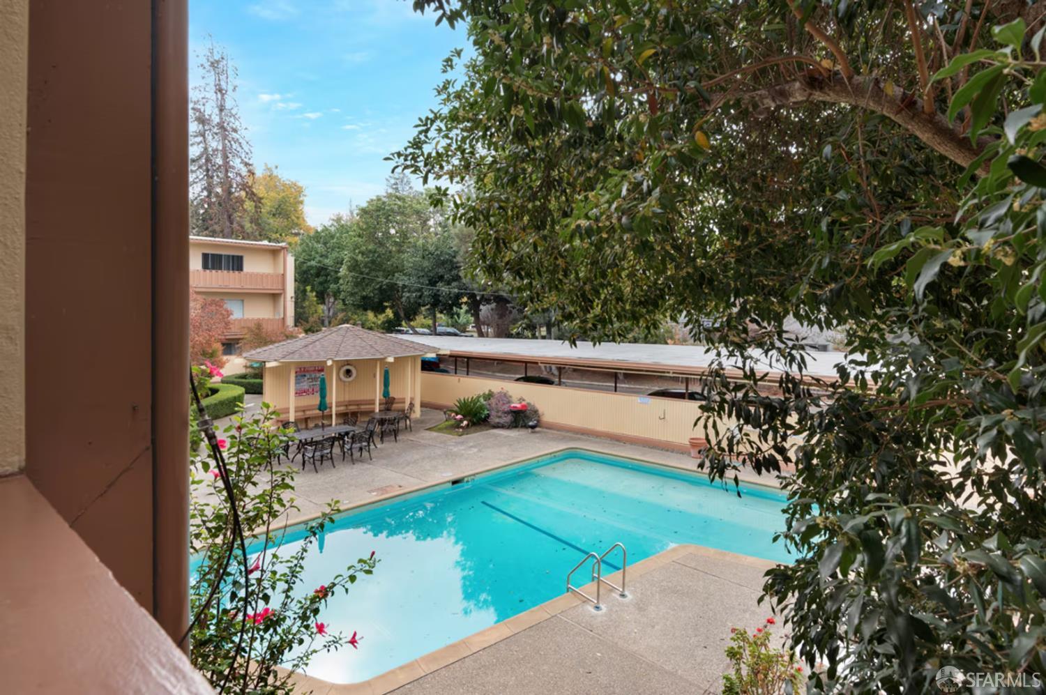 East Palo Alto Condo: 1735 Woodland Avenue