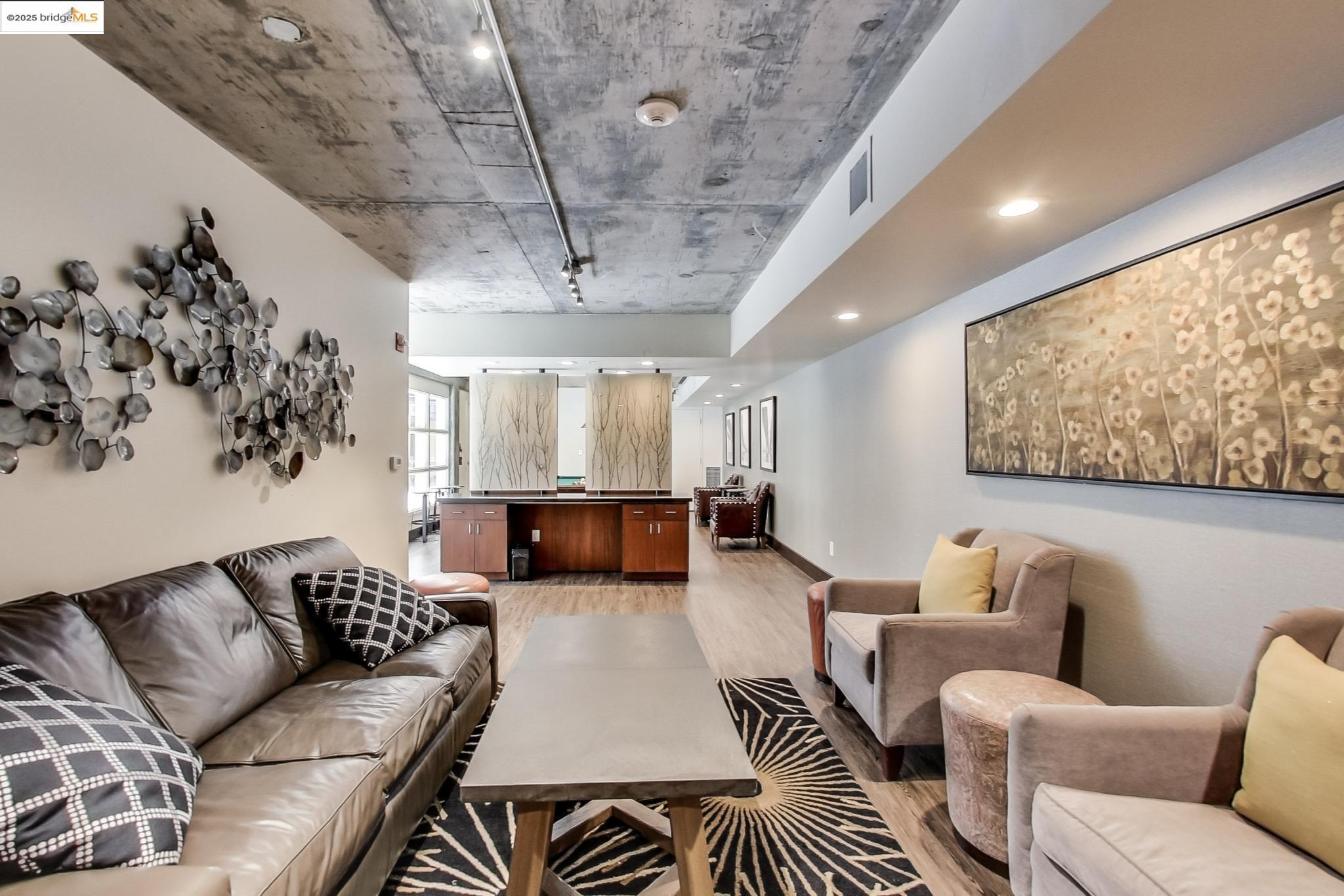 Oakland Condo: 311 Oak Street