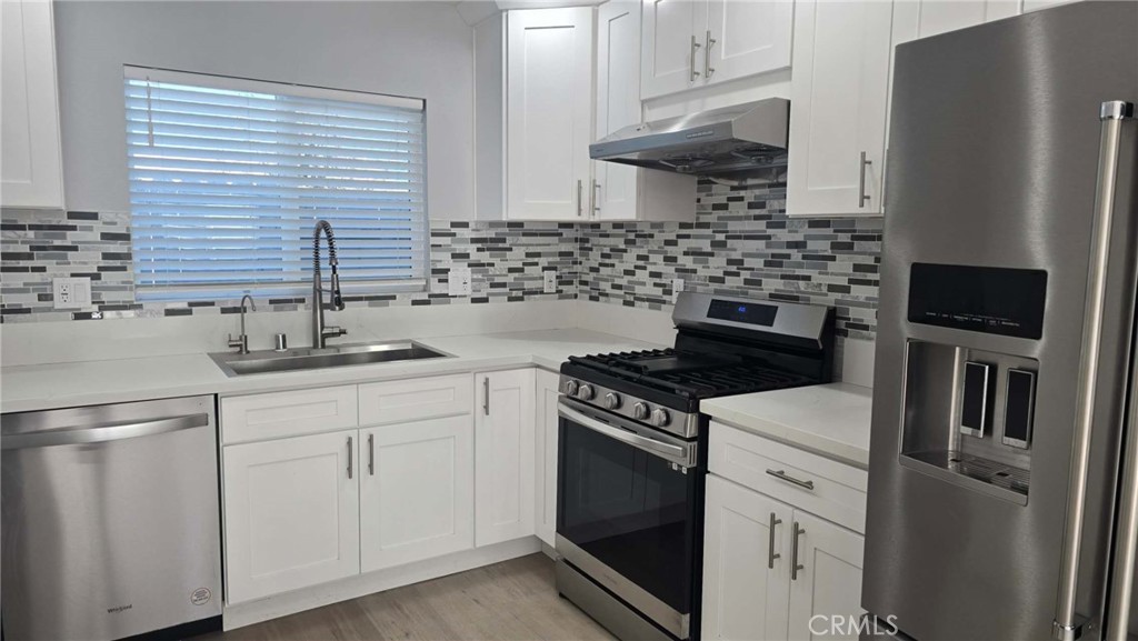 Fullerton Condo: 425 West Orangethorpe Avenue