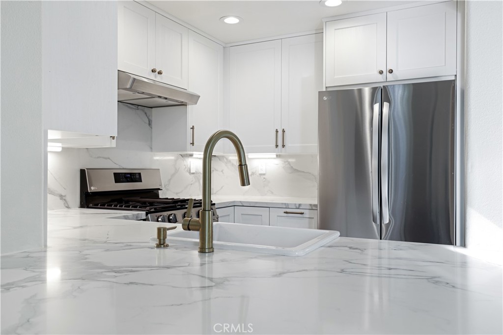 Ladera Ranch Condo: 19 Garrison Loop