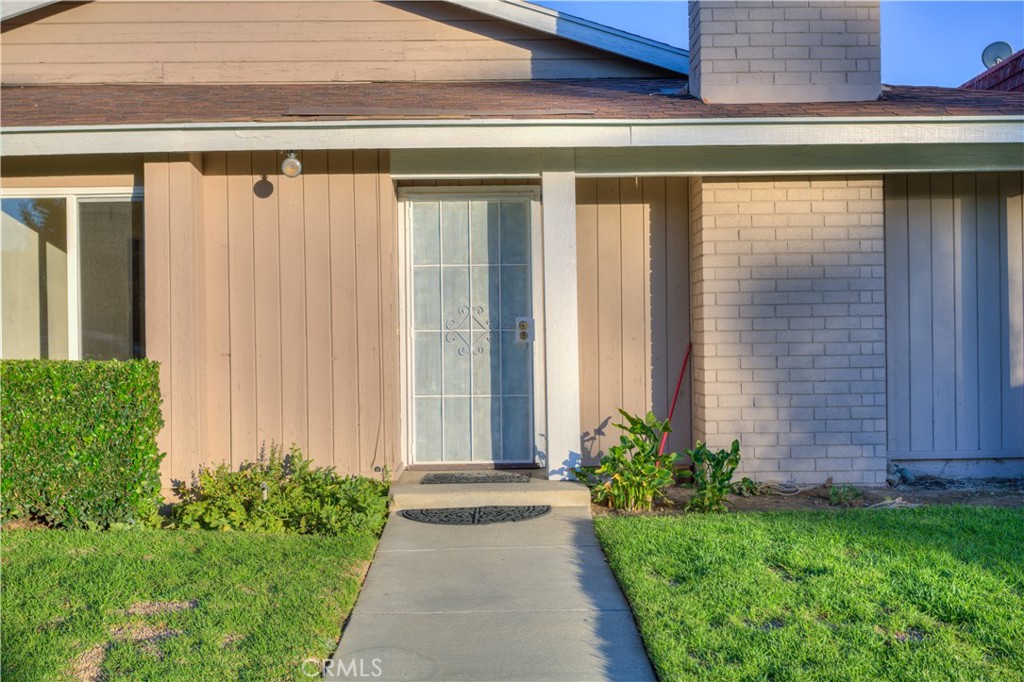 Upland Condo: 154 South Linda Way