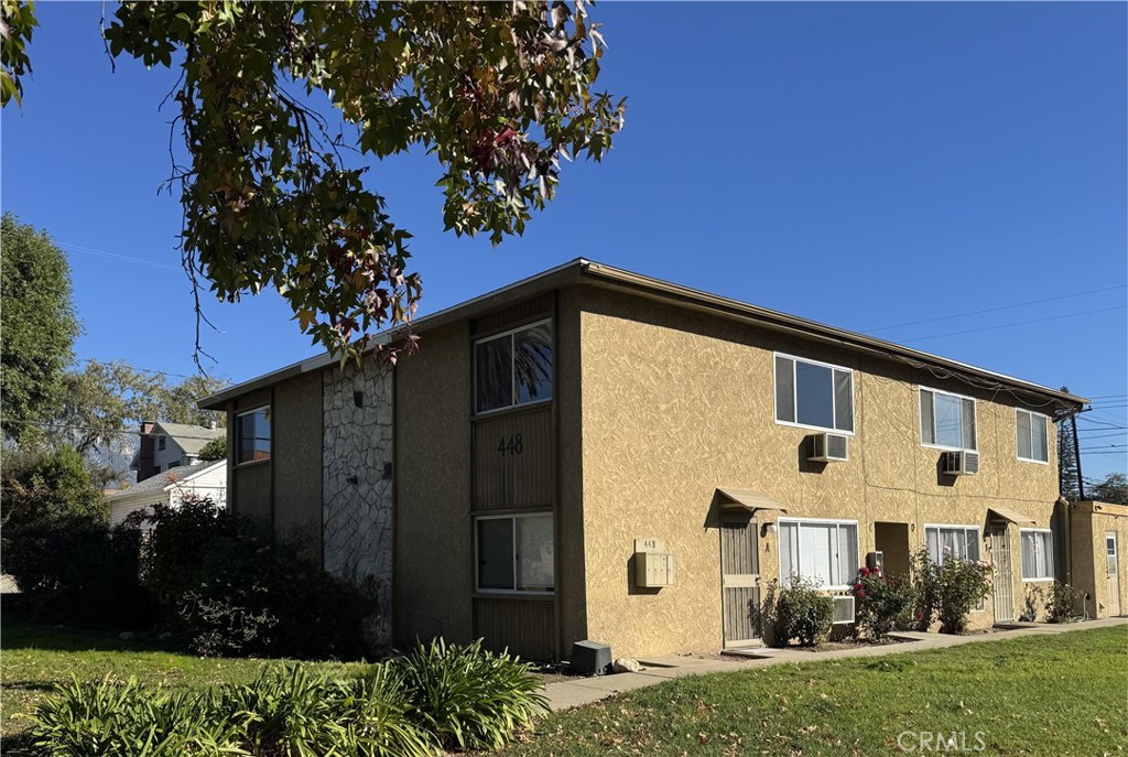 Upland Condo: 448 North Terry Way